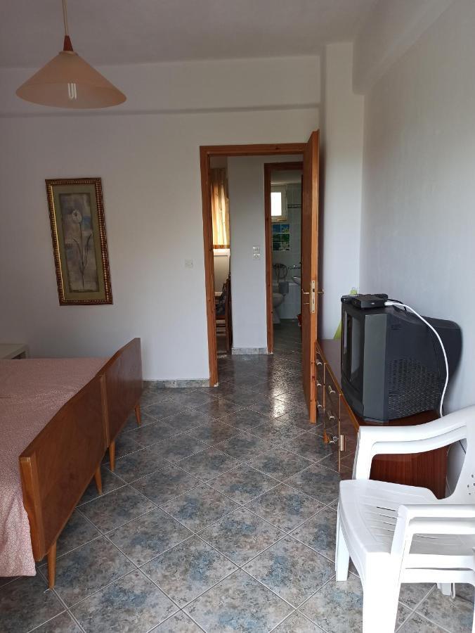 Anastasia - Efthimios Apartments Agios Konstantinos  エクステリア 写真
