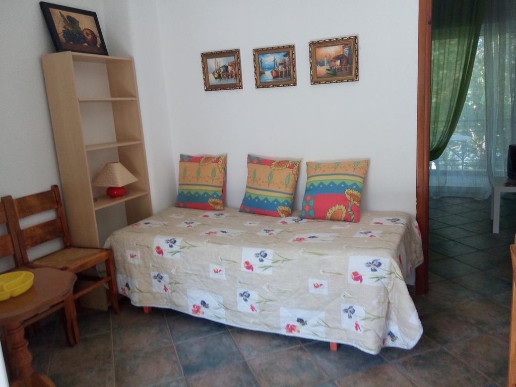 Anastasia - Efthimios Apartments Agios Konstantinos  エクステリア 写真